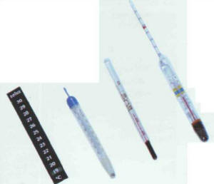 Various models of thermometers are available, some in conjunction with a density meter. Not all have the same degree of precision.